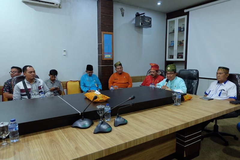 Usai Pilkada, Bupati Inhil Gelar Press Conference dengan Insan Pers