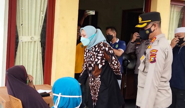 Bupati Rezita dan Forkopimda Tinjau Vaksinasi Covid-19 di Tiga Kecamatan Sekaligus