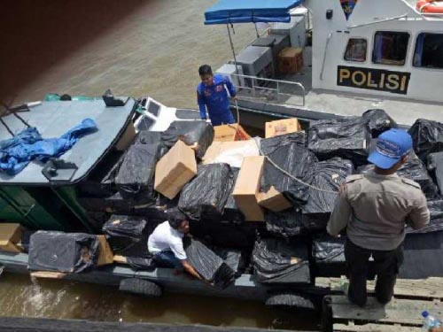 Dibawa dari Batam, 300 Kardus Rokok Tanpa Cukai Diamankan di Selatpanjang