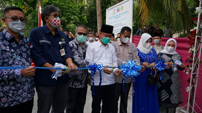 Bupati dan Wakil Bupati Rohil Resmikan Fasillitas Air Bersih Dari SKK Migas PT. CPI, Untuk Masyarakat Sedinginan dan Rantau Kopar