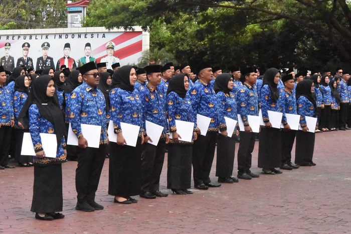 Bupati  Bengkalis  Serahkan SK Pengangkatan 3.700 PPPK Paruh Waktu