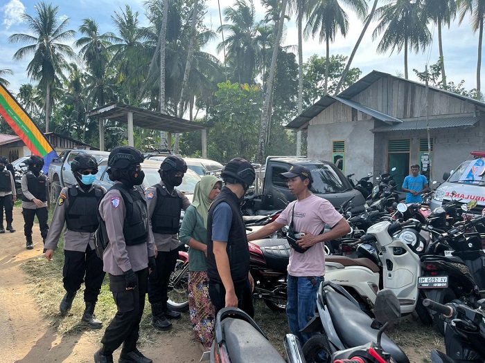 Srikandi Polres Kuansing Ikut Amankan Festival Pacu Jalur di Hulu Kuantan