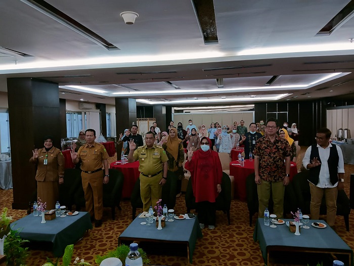 Edi Natar Buka Pertemuan Refreshing Dokter Layanan CST