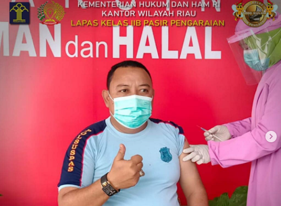 Petugas Lapas Pasir Pengaraian Mulai Divaksinasi