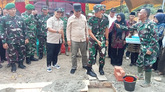 Dandim 0314/Inhil Pimpin Peletakan Batu Pertama Gerai dan Pergudangan Koperasi Desa Kelurahan Merah Putih