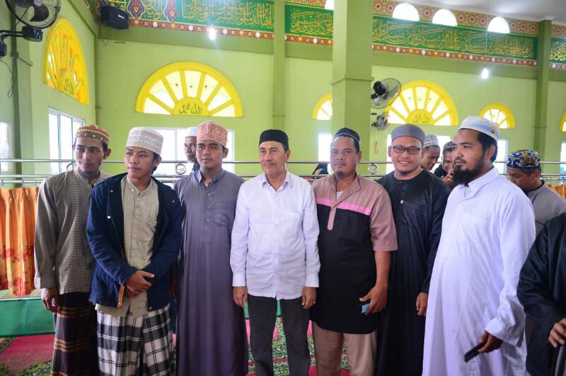 Gubri Lepas 700 Santri Asal Riau ke Pesantren Al Fatah Magetan, Jawa Timur