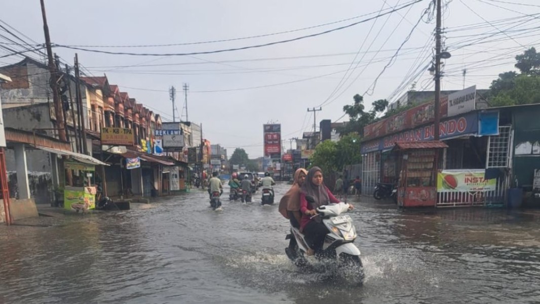 SIAGA! Laporan Banjir Masuk dari Pekanbaru, Dumai, dan Siak