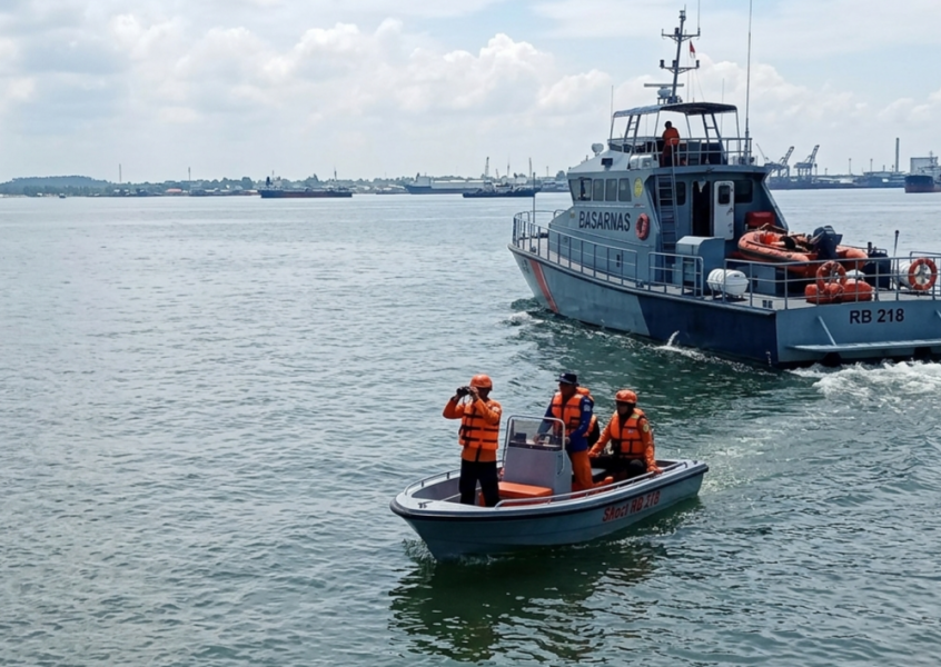 ABK Terjatuh dari Kapal Pompong di Perairan Selat Rupat Dumai, Tim SAR Gabungan Lakukan Pencarian