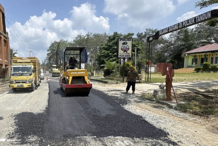 Pemrov Perbaikan Jalan Provinsi di Kabupaten Rokan Hulu Dibahas Khusus