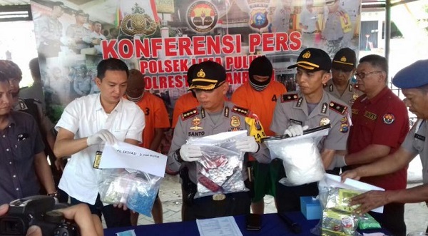Ribuan Kodok dan Minion Juga Serbuk Putih Diamankan Dalam Penggerebekan Mafia di Jalan Rambutan