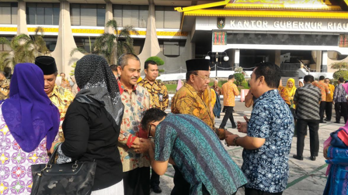 Meski Tak Sampai 100 Persen, Plt Gubri Apresiasi Tingkat Kehadiran ASN Pemprov Riau
