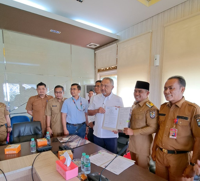 Tandatangani MoU Dibidang Pendidikan Bersama RAPP, Bupati Zukri Harapkan Komitmen Bersama Yang Berkelanjutan