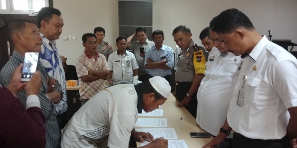 Pemkab Inhil Mediasi PT BPLP dengan Masyarakat Desa Seberang Sanglar