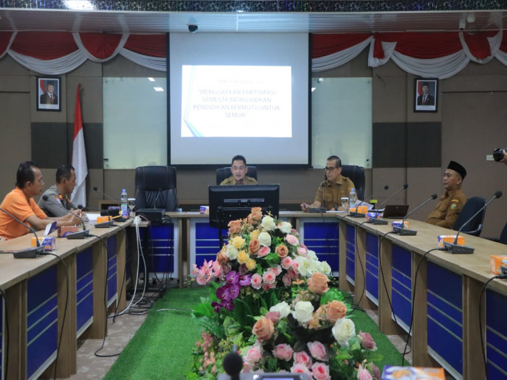 Plt Asisten III Setda Kampar Pimpin Rapat Persiapan Pelaksanaan Hardiknas Tahun 2026