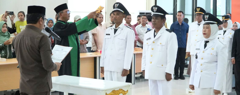 Atas Nama Bupati, Sekda Kuansing Resmi Kukuhkan Plt Camat dan Lantik Kepala Desa di Dua Kecamatan