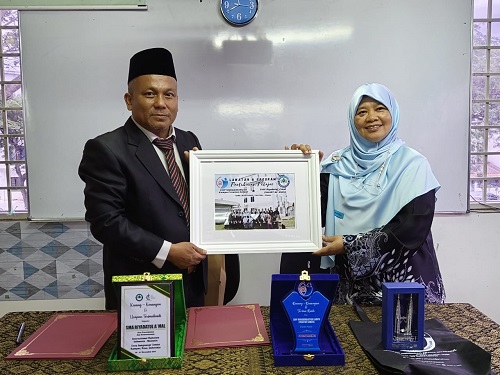 SMP Hamka-Kampar Bangun Kerja Sama Internasional Dengan SMART Al Amin-Kuala Lumpur