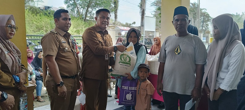 Kepala DKP Monitoring Penyaluran Bantuan Pangan Beras Pemerintah di Meranti Pandak