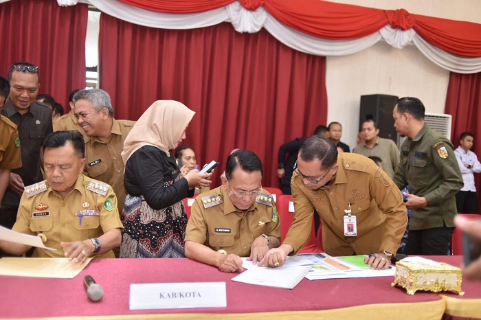 Bupati Rohil Minta Kuota Minyak Solar di Tambah