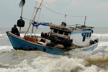 Cuaca Memburuk, Nelayan di Riau Terpaksa Tak Melaut