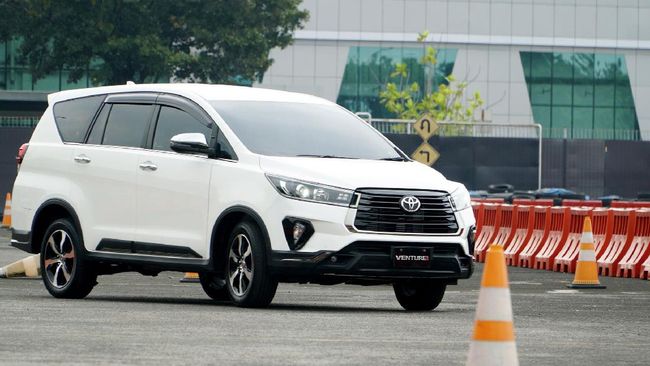 Harga Fortuner-Innova Anjlok Hampir Rp100 Juta Tanpa PPnBM
