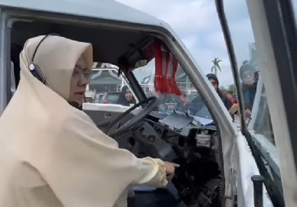 Bupati Afni Terkaget-kaget Lihat Kondisi Mobil Dinas Pemkab