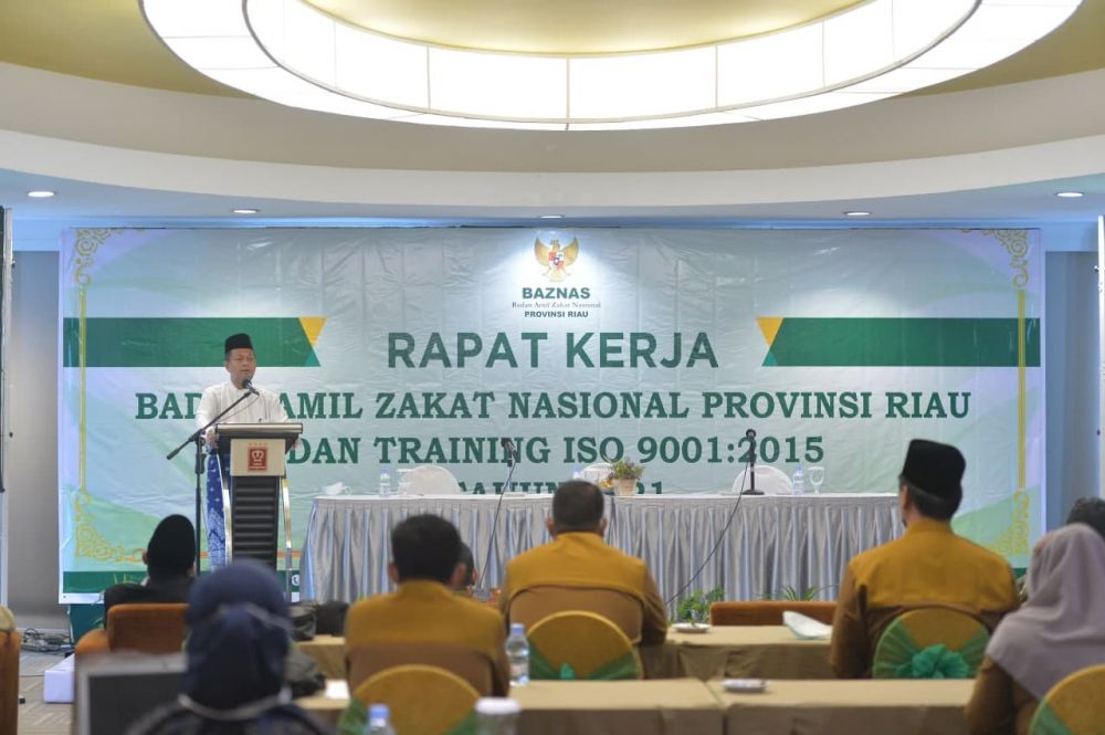Plh Sekdaprov Riau Membuka Rapat Kerja Baznaz Provinsi Riau
