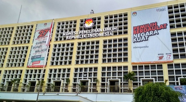 Jokowi Teken Keppres Tetapkan Pansel KPU & Bawaslu 2022-2027