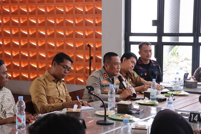Mediasi Bentrok Berdarah PT UTS dan Kelompok Warga,  Pemkab dan Polres Rohil Dudukkan Satu Meja, Ini Kesepakatannya...