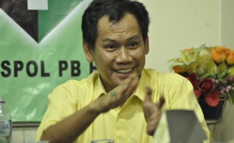 Lagi Asyik Karaoke, Indra J. Piliang Ditangkap Polis karena Konsumsi Sabu