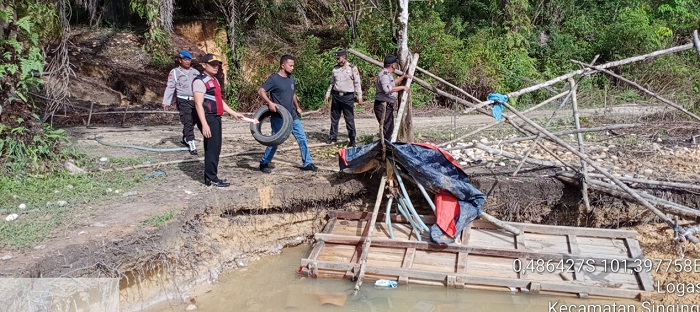 Polsek Singingi  Amankan Peralatan PETI di Logas