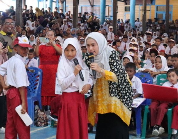 Warga Rohil Diajak Manfaatkan Kuota 20.000 PIP Aspirasi Karmila Sari, Ini Link Daftarnya