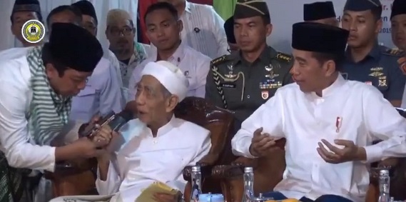 Romahurmuziy Ditangkap KPK, Begini Reaksi Mbah Maimun Zubair...