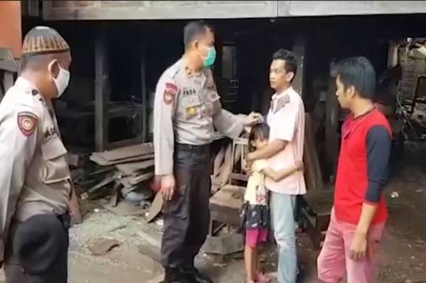 Pilu! Rindu Rayakan Ramadhan Bersama Ayahnya, Bocah 7 Tahun yang Nekat Jalan Kaki 16 kilometer, Ini Kisahnya