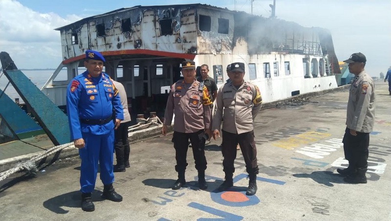 Kapal Roro Terbakar saat Perbaikan di Dermaga Bengkalis