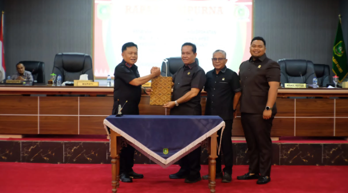 Bupati Asmar dan DPRD Meranti Tandatangani Nota Kesepakatan KUA-PPAS APBD Perubahan 2025