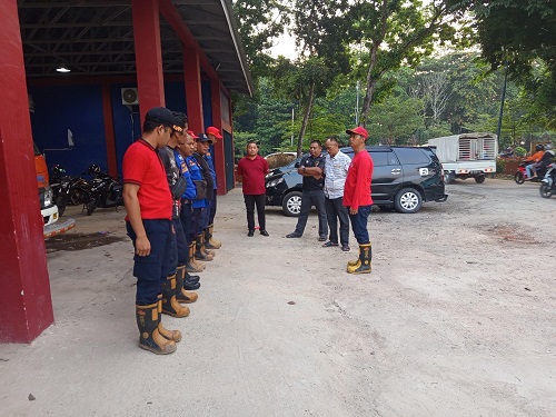 Wujud Kolaborasi Penanggulangan Bencana, Damkar Kota Dumai Ikut Serta Padamkan Karhutla Di Kabupaten Rokan Hilir