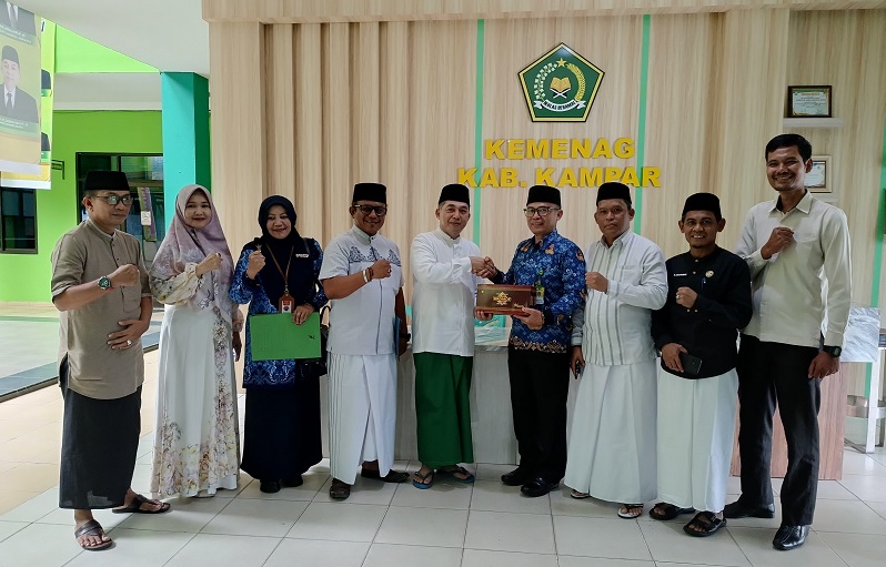 Punya 124 Ponpes, Kemenag Riau  Dukung  Kampar  Negeri Santri