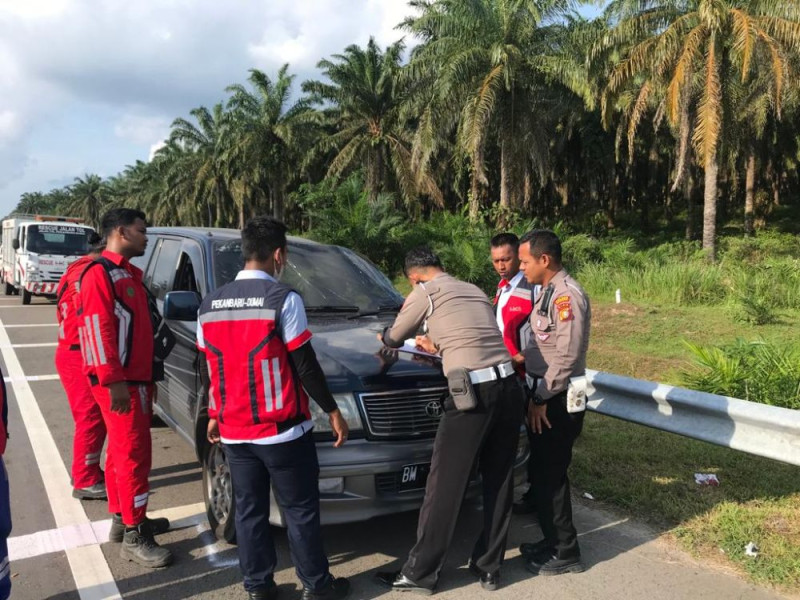 Lakalantas di Tol Pekanbaru-Dumai,  Penumpang Toyota Krista Tewas