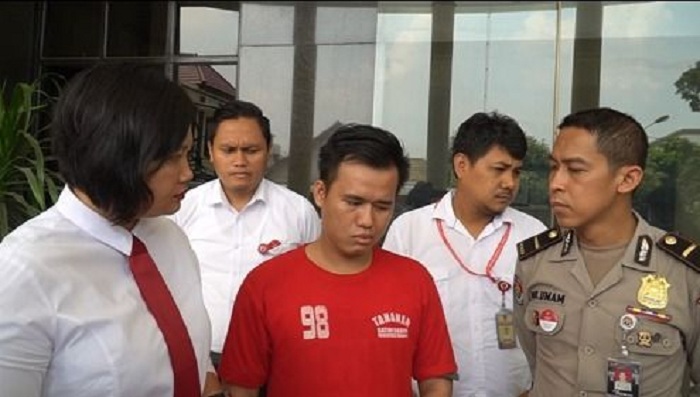 Pria Gay Alias Homo Asal Pekanbaru Ini Tega Cabuli Siswa SMP di Surabaya Berkali-kali