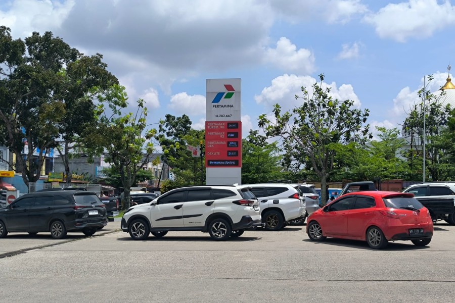 Atasi Antrean BBM, Pemprov Riau Minta BPH Migas Tambah Kuota