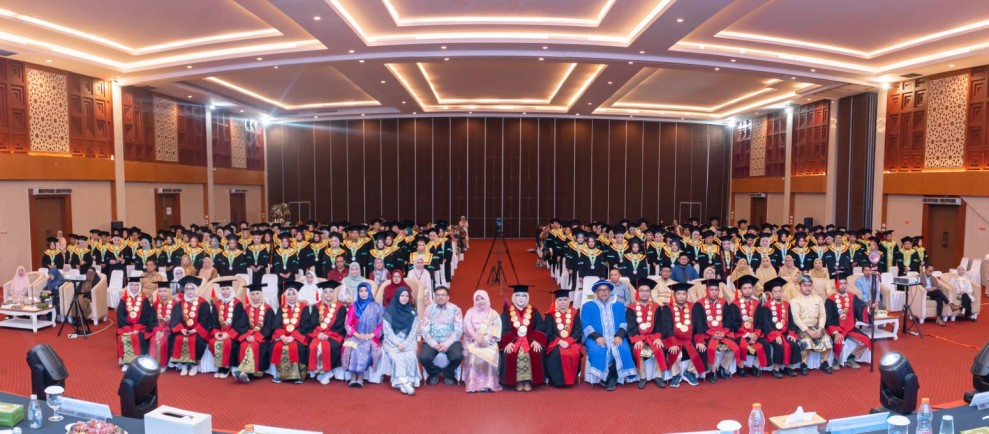 Universitas Abdurrab Wisuda 139 Mahasiswa