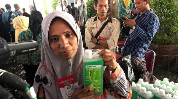 Sedang Rajin Tebar Uang, Jokowi Beli Sabun Cuci Piring Seharga Rp2 Miliar