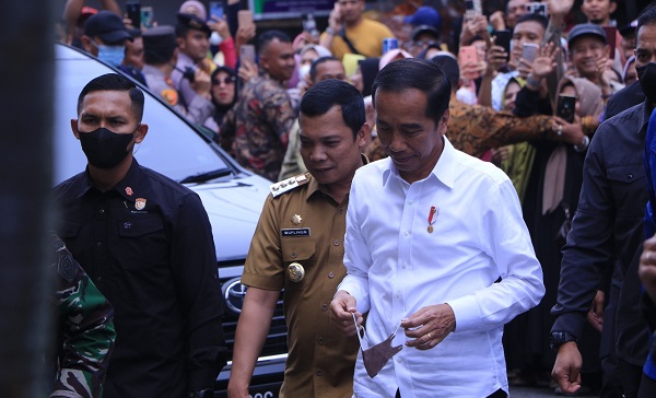 Muflihun Ikut Dampingi Kunjungan Presiden Jokowi di Pasar Bawah