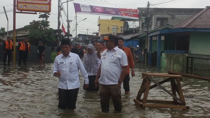 Ratusan KK Korban Banjir di Pekanbaru Terima Bantuan Pemko