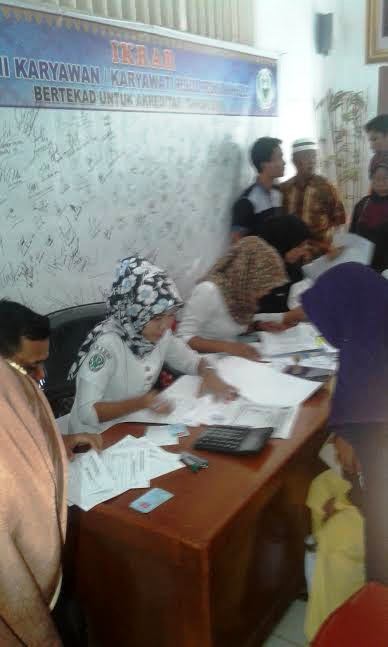 Petugas Medis di RSUD Rohul Periksa Kesehatan Jemaah Calon Haji
