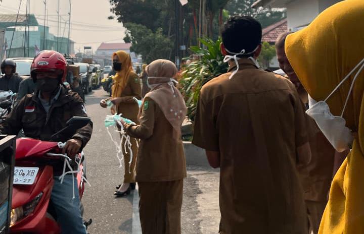 Pemprov Riau Pasok Bantuan Kesehatan untuk Warga Terdampak Asap Pelalawan