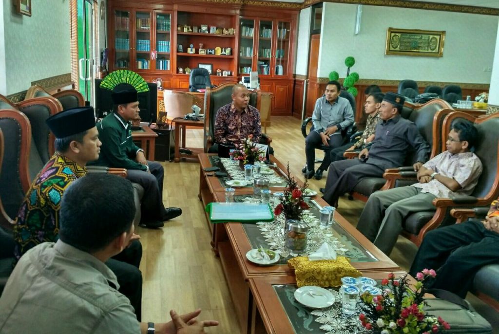 Baru Dilantik, Rektor UIN Suska Riau Bertekad Kembangkan Aswaja di Kampusnya