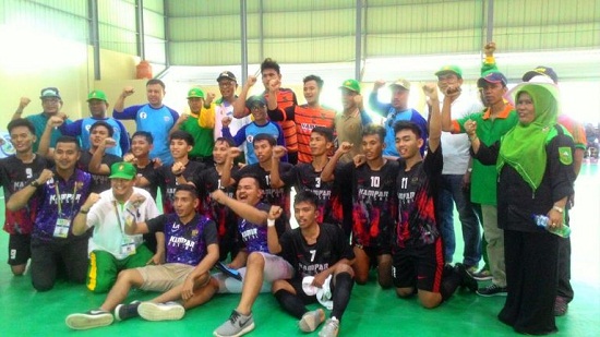 Taklukkan Meranti 12-4, Futsal Kampar Bikin Bupati Sumringah