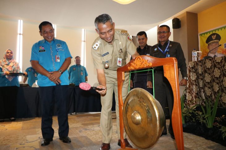 Buka Raker Pemberdayaan Masyakarat Anti Narkoba, Ini Pesan Plt Wako Ayat Cahyadi 