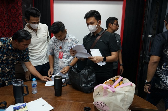 Kejari  Geledah Gedung DPRD Pekanbaru